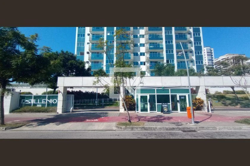 2-bedroom apartment in a building with a gym — photo 46