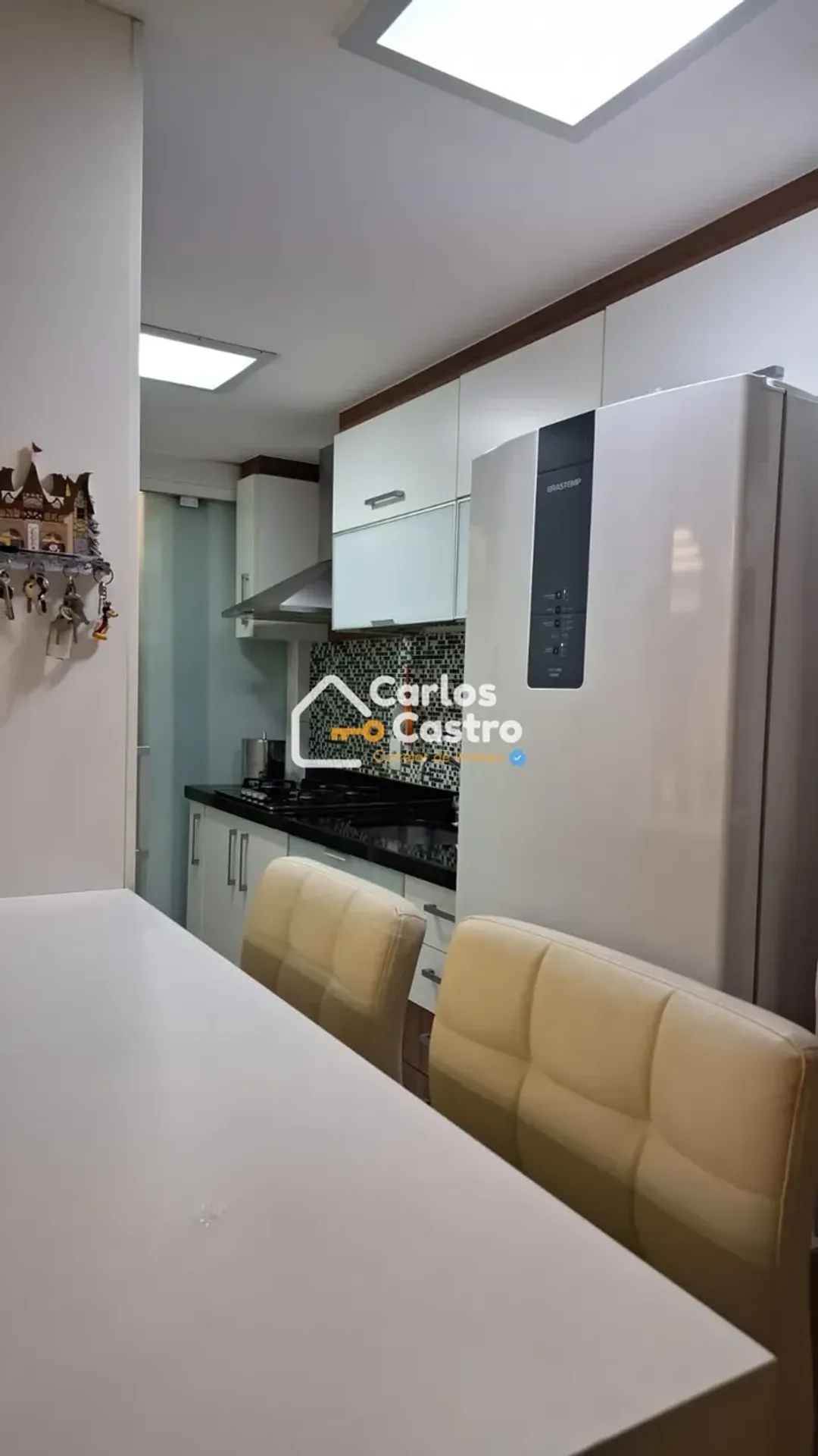 Apartment on the 12th floor with a glass-enclosed balcony — photo 16