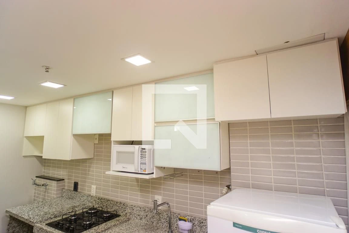 Apartamento mobiliado de 2 quartos com cozinha integrada — photo 33