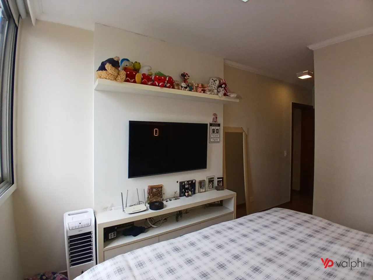 4-bedroom apartment with a walk-in closet in Curitiba — photo 10