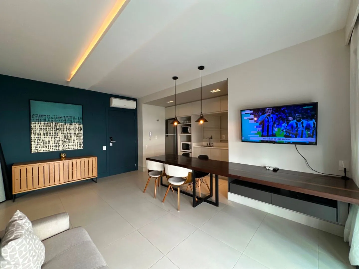 Furnished studio with 1 bedroom and glass balcony