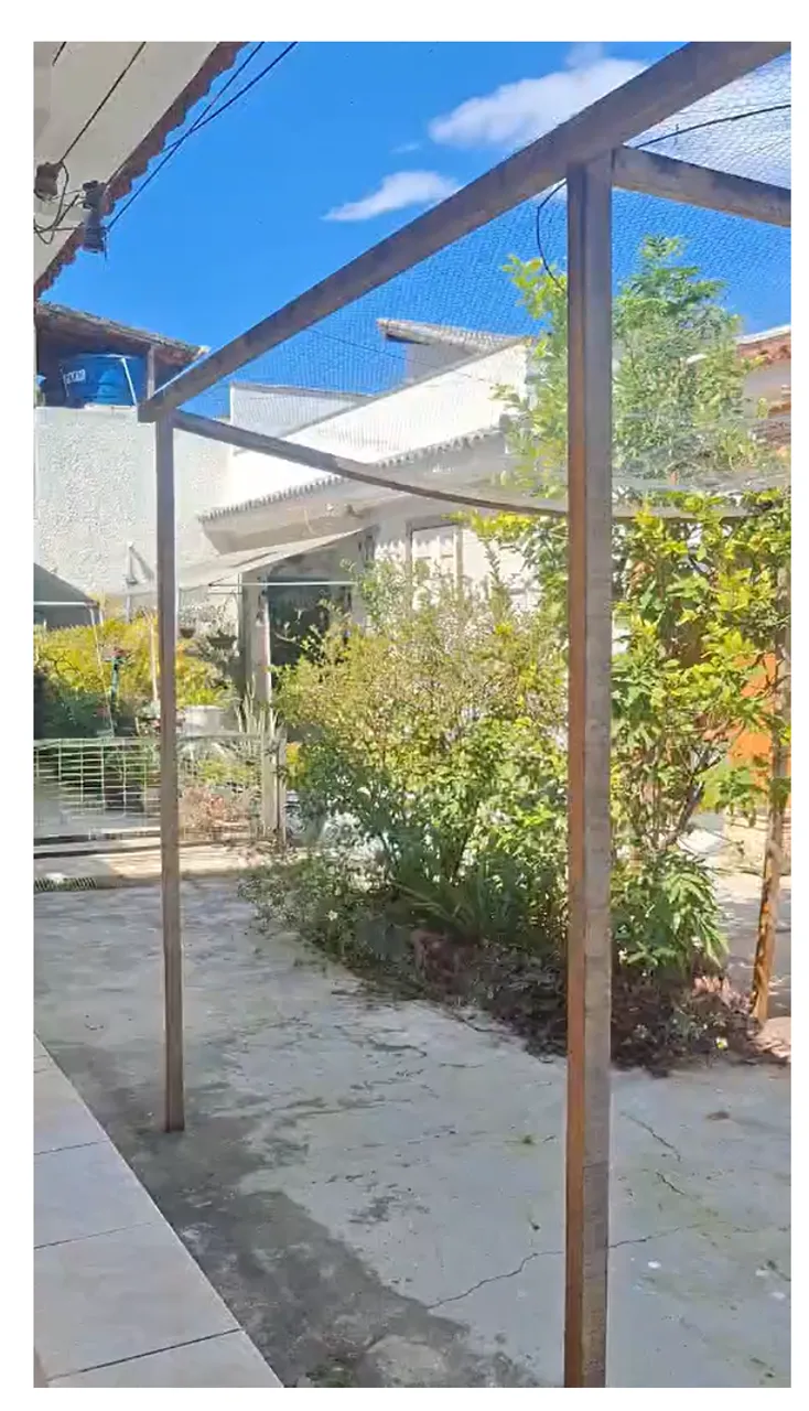 House with 2 bedrooms, 1 bathroom and a balcony — photo 2