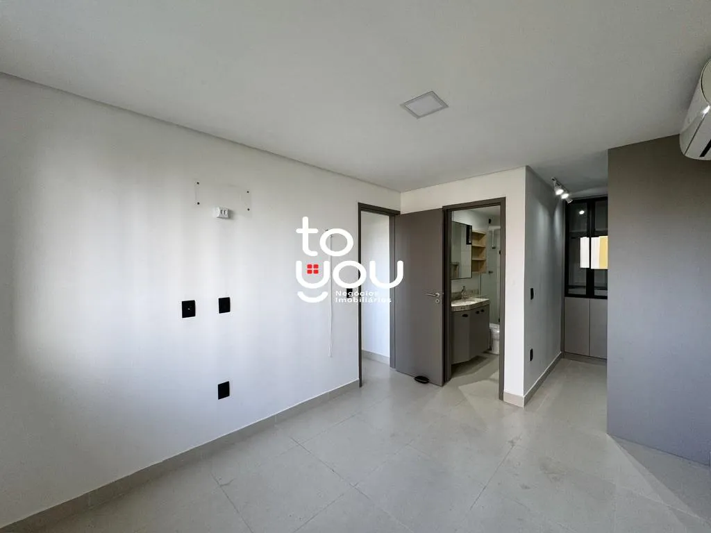 Walk-in closet in a 2-bedroom apartment, 65 m² — photo 8