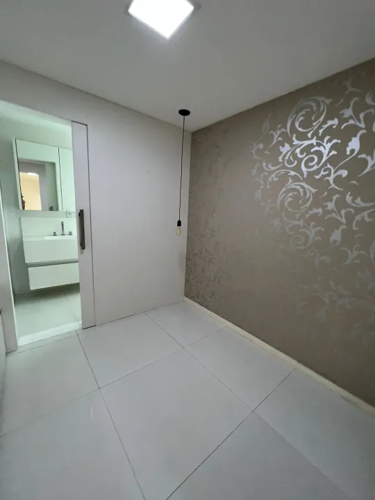 House with 5 bedrooms, 5 baths and 300 m² — photo 20