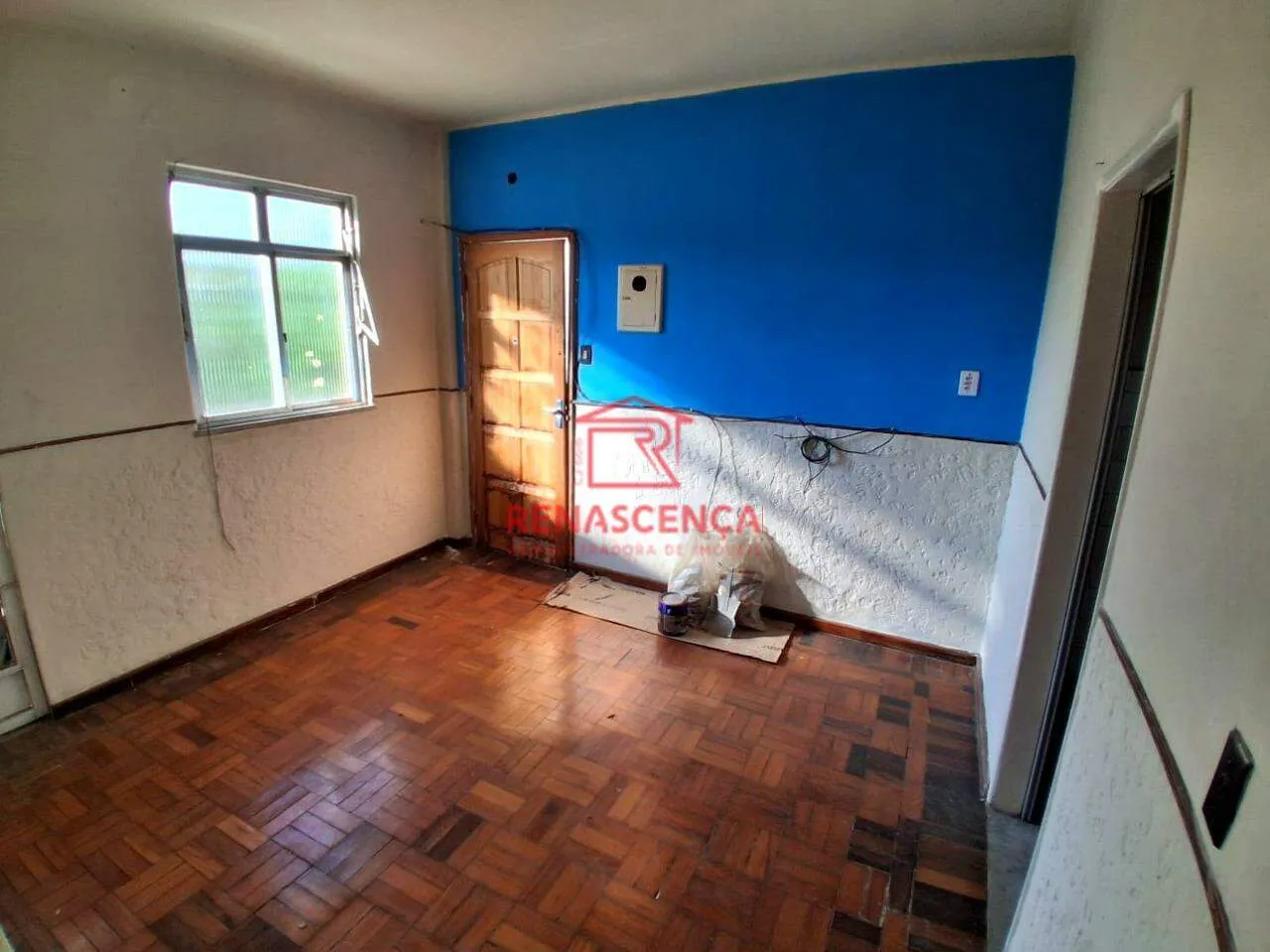 House with 2 bedrooms, 1 bathroom, and a balcony