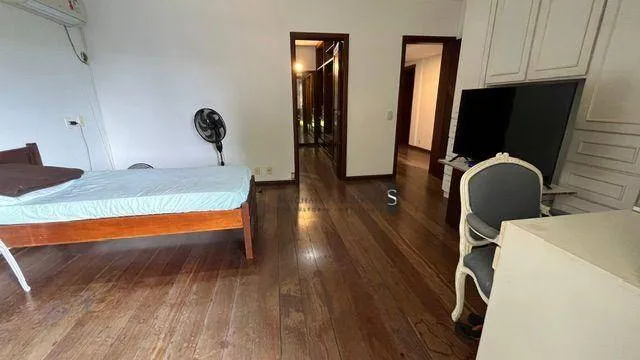 Furnished house, 395 m², with a glass-enclosed balcony — photo 12