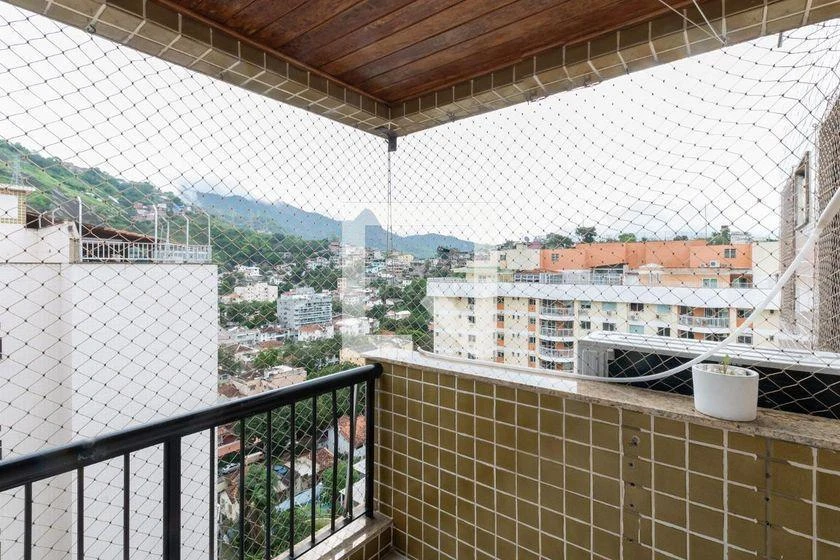 4-bedroom apartment with a mountain view — photo 17