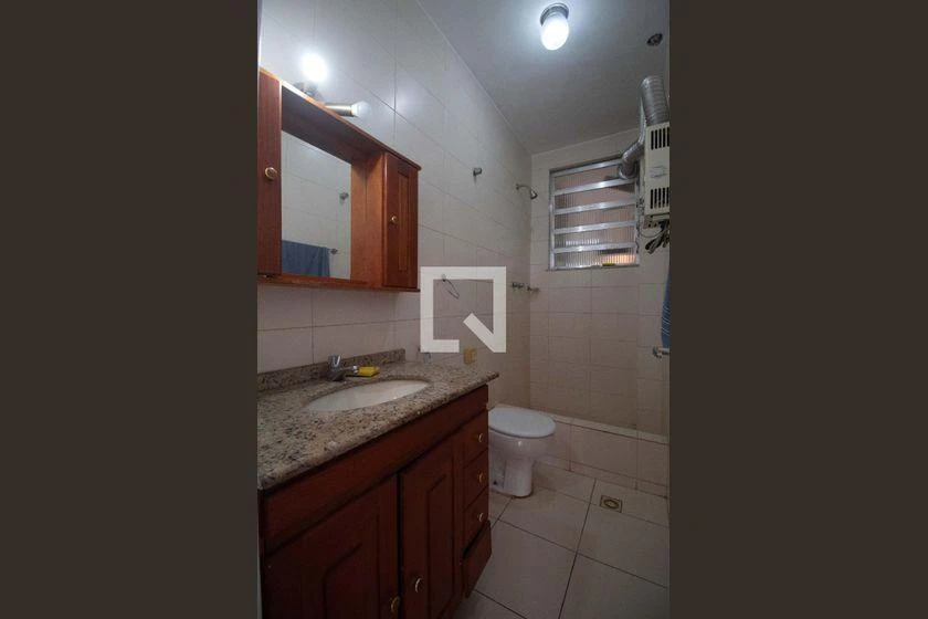 2-bedroom apartment with wood or laminate floors — photo 11