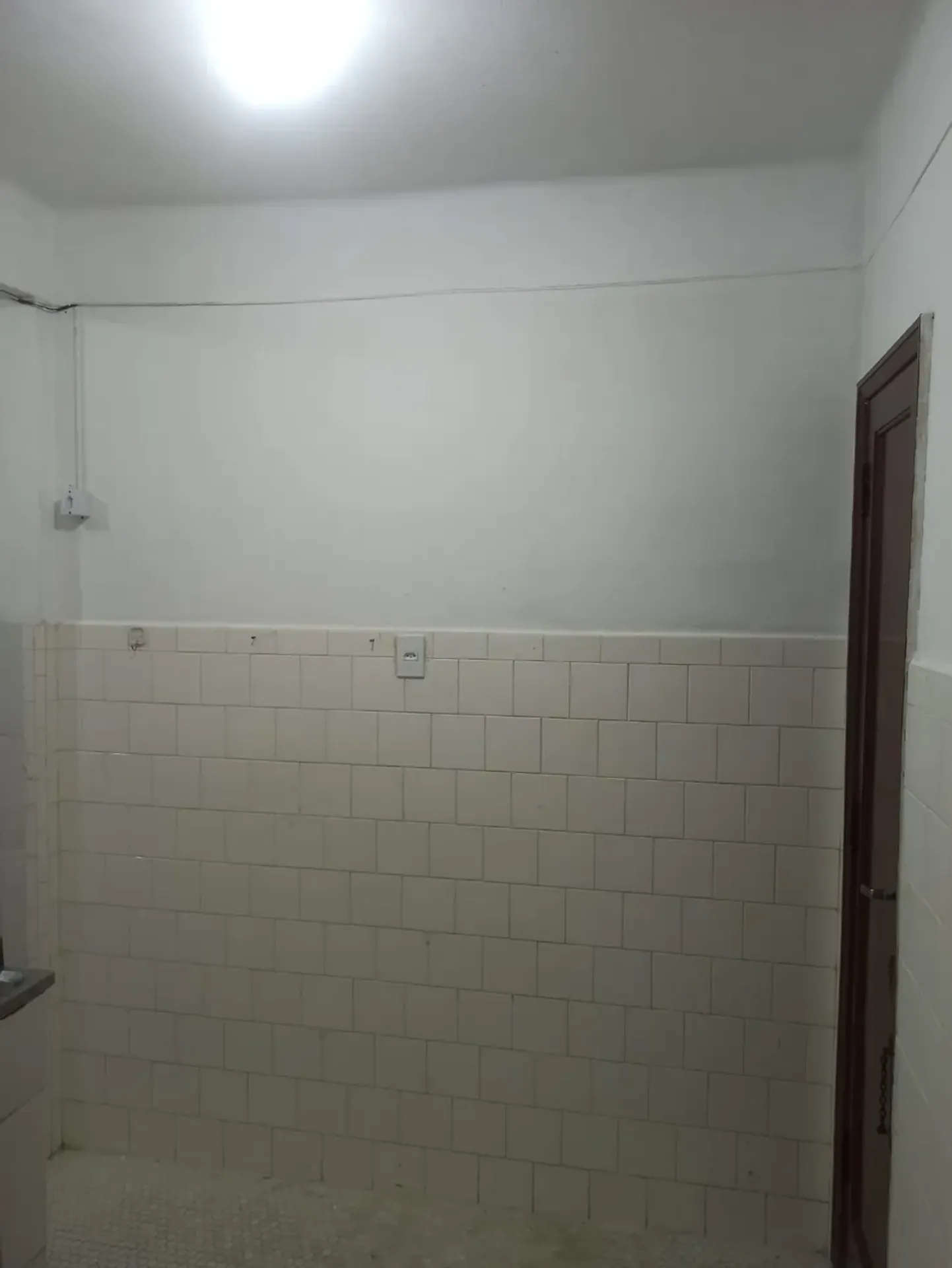 Apartment on the 2nd floor with wood or laminate floors — photo 9