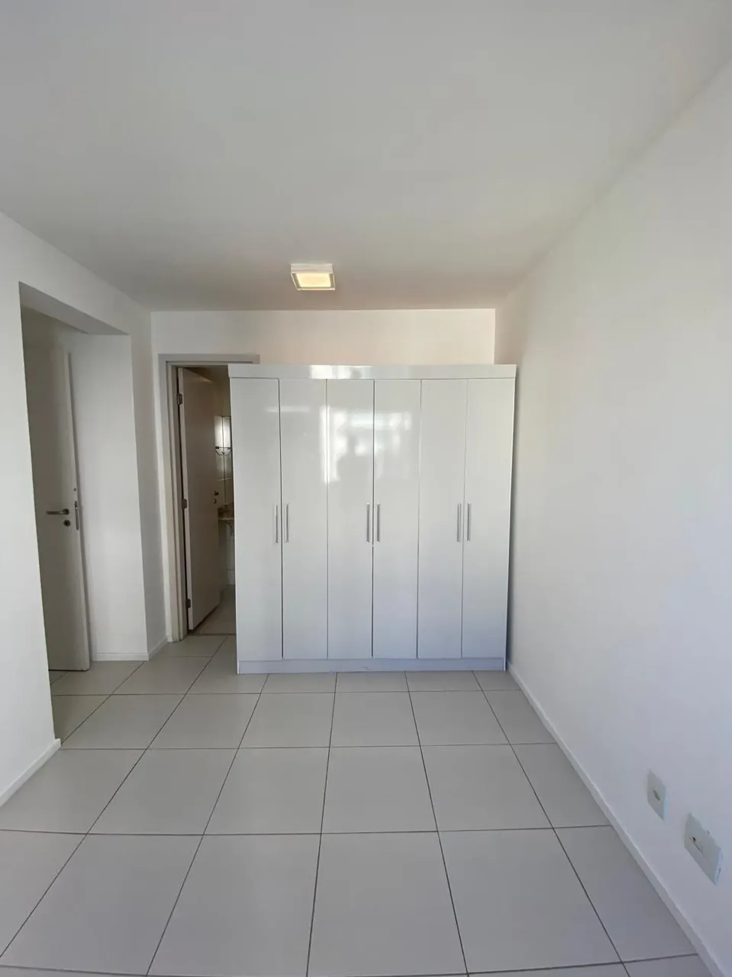 Apartment with 2 bedrooms and private garden — photo 19
