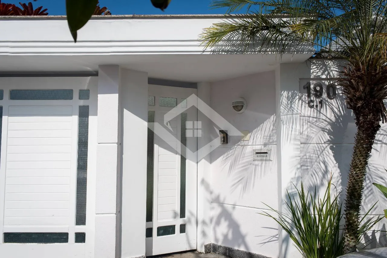 Triplex house 360 m² with 5 bedrooms and balcony grill — photo 8