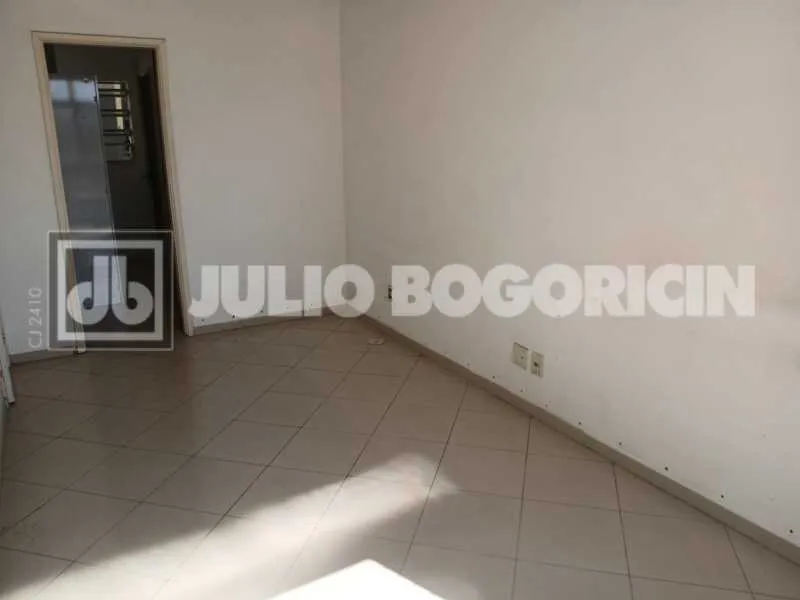 80 m² apartment with 3 bedrooms and 1 parking spot — photo 11