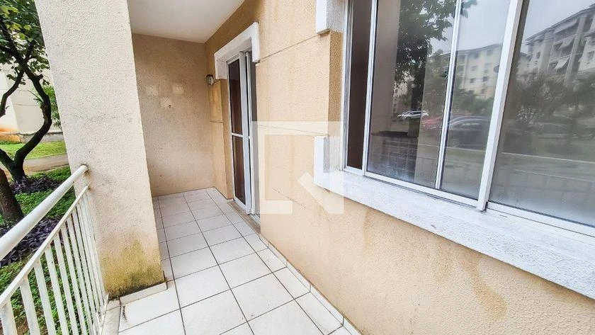 2-bedroom apartment in a building with a pool — photo 28
