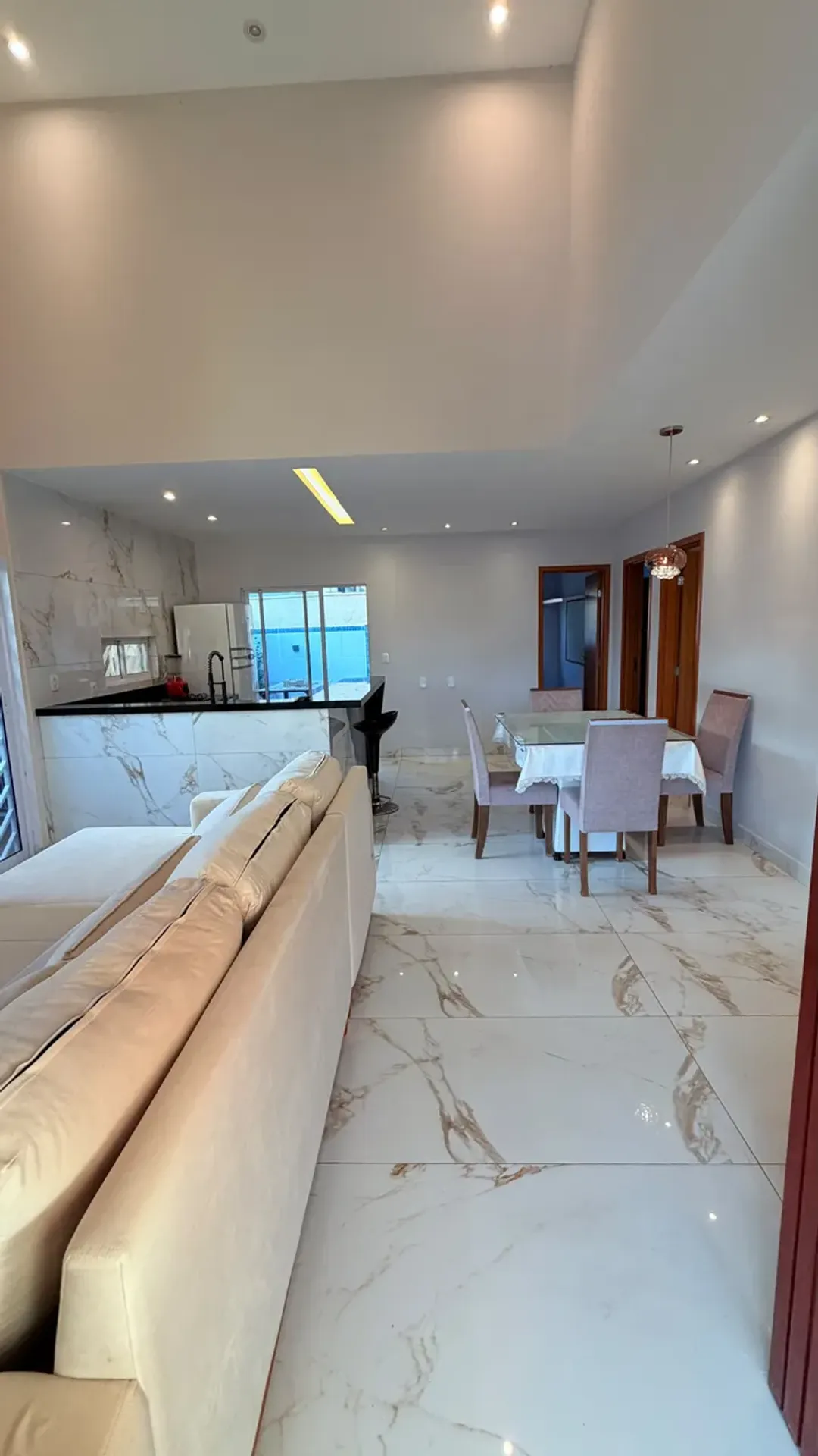 Casa de 4 dormitorios con balcón gourmet en João Pessoa — photo 11