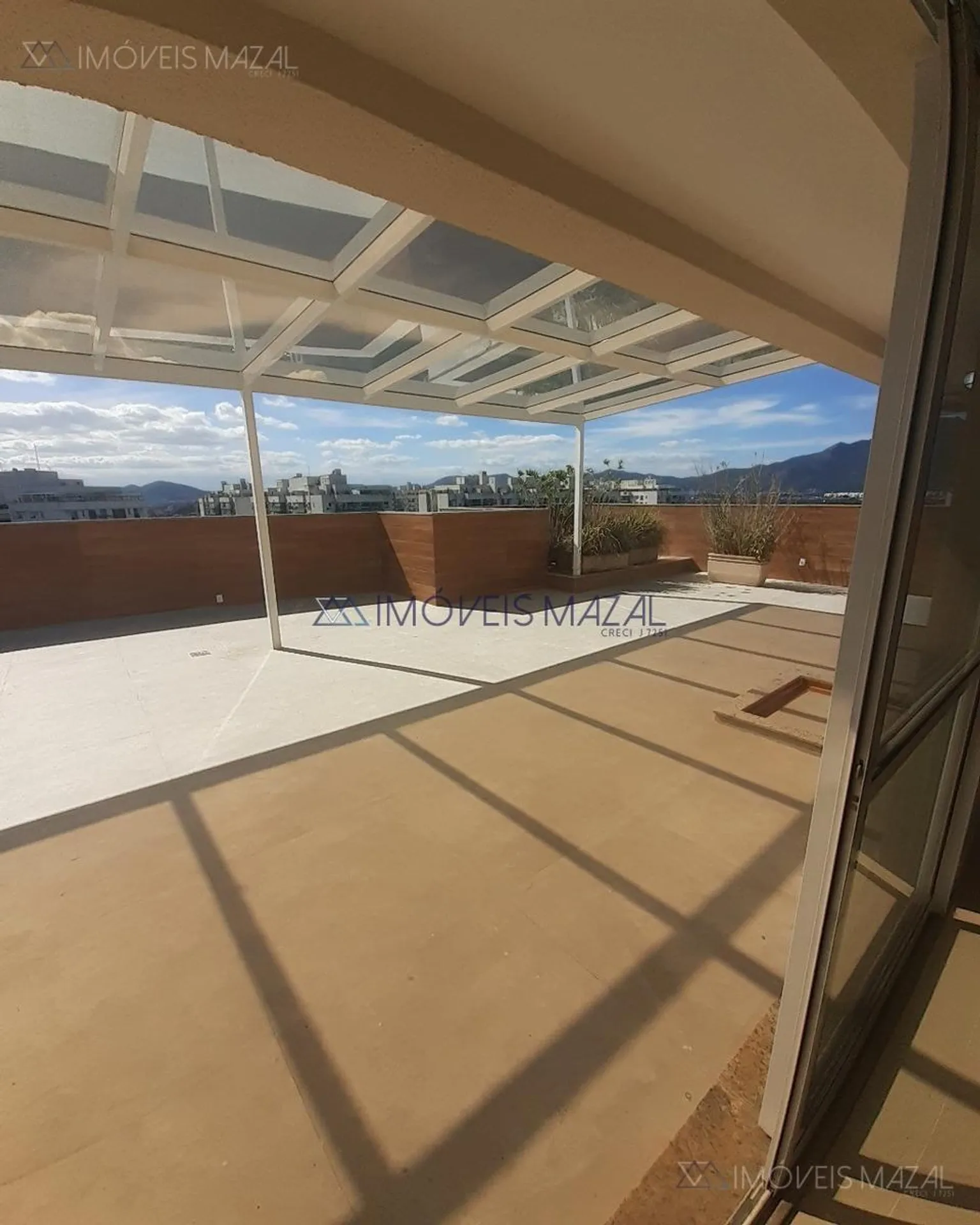 Linear duplex with 3 bedrooms and a BBQ balcony — photo 14