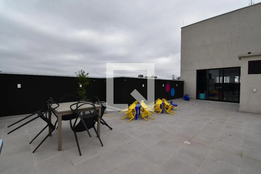 Furnished apartment, 36 m², with wood or laminate floors — photo 21