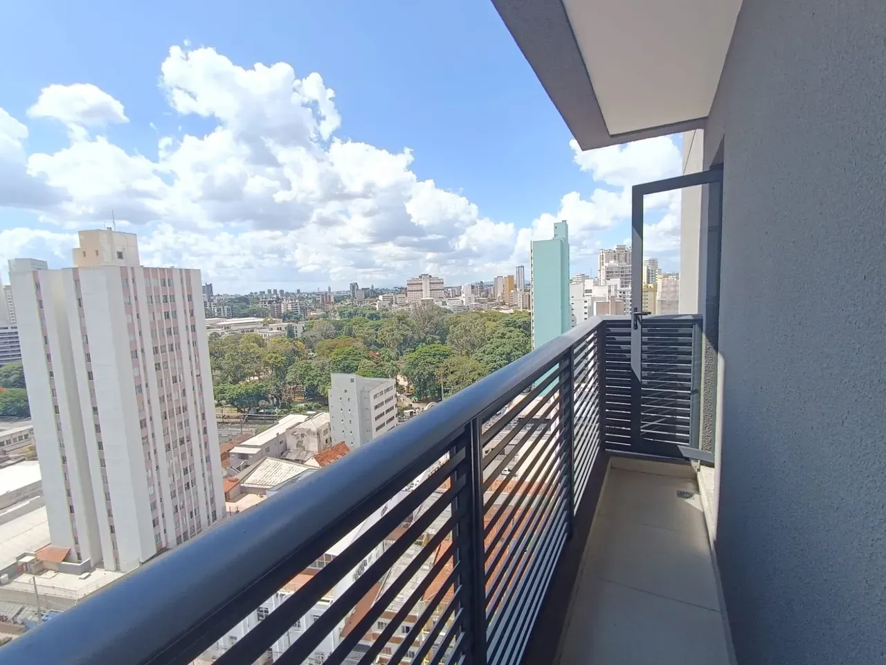 Apartamento amueblado de 30 m² con balcón en el 13º piso — photo 13