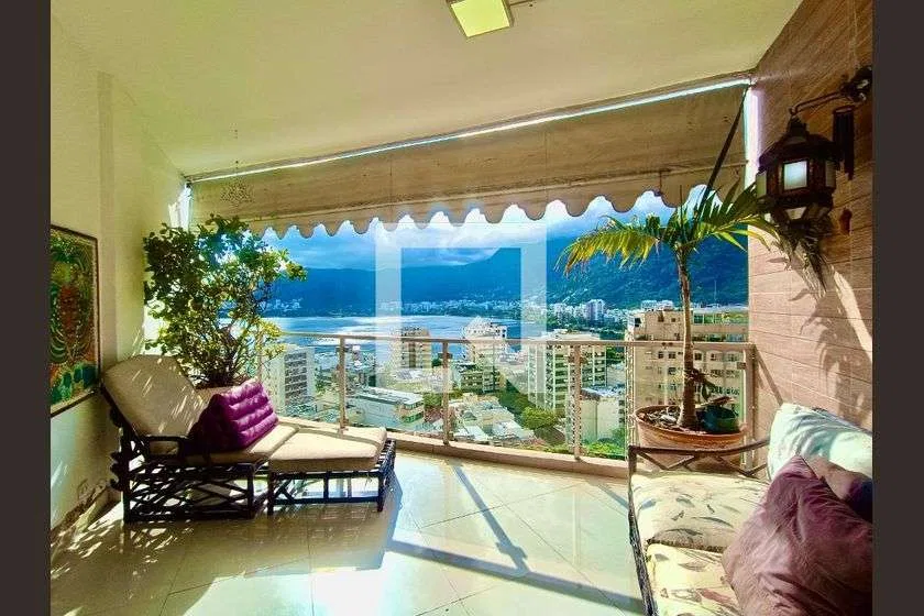 Apartamento de 4 quartos com cozinha integrada e 280 m² — photo 23