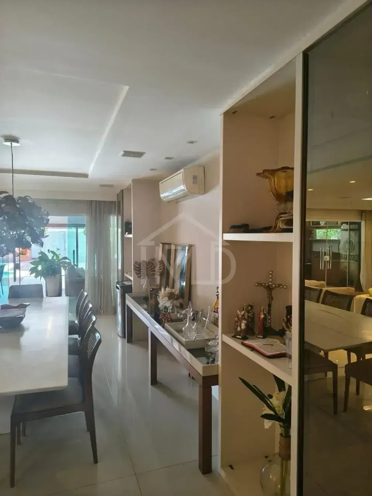 Furnished house with 4 bedrooms and 5 bathrooms — photo 27