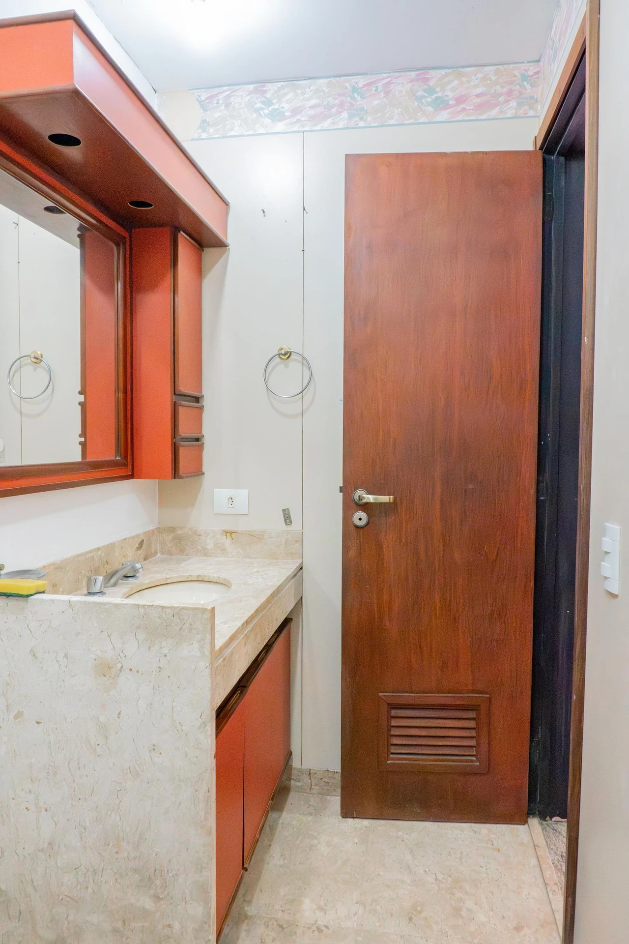 4-bedroom apartment with a mountain view in Rio de Janeiro — photo 28
