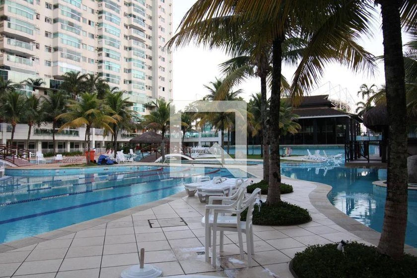 2-bedroom apartment in a building with a gym — photo 20