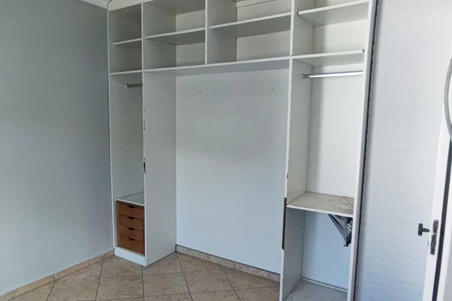 Casa mobiliada em condomínio com 6 suítes e 8 banheiros — photo 6