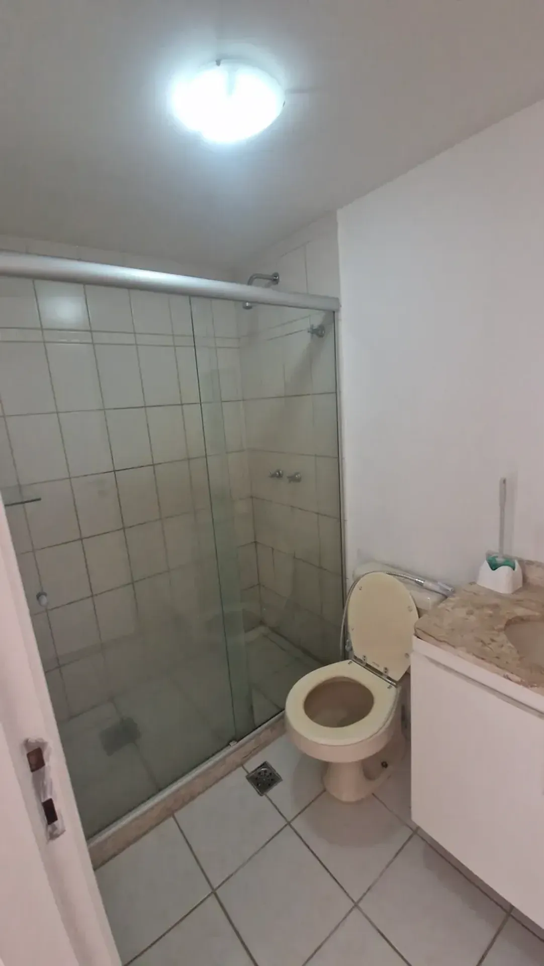 Unfurnished 2-bedroom apartment with 2 bathrooms — photo 4