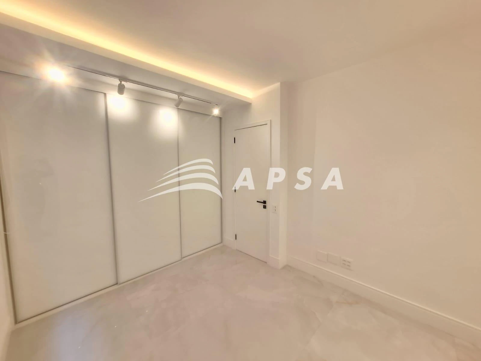 Apartamento de 2 quartos com varanda e 79 m² — photo 8
