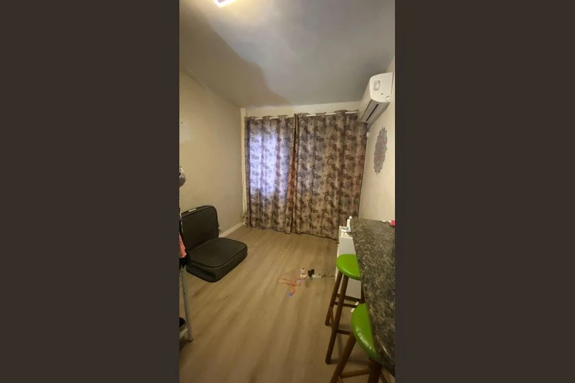 Furnished 2-bedroom apartment with open-plan kitchen
