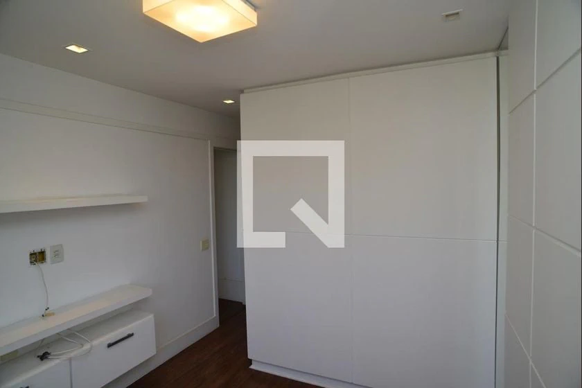 Apartamento com 2 quartos e cozinha fechada com fogão a gás — photo 34