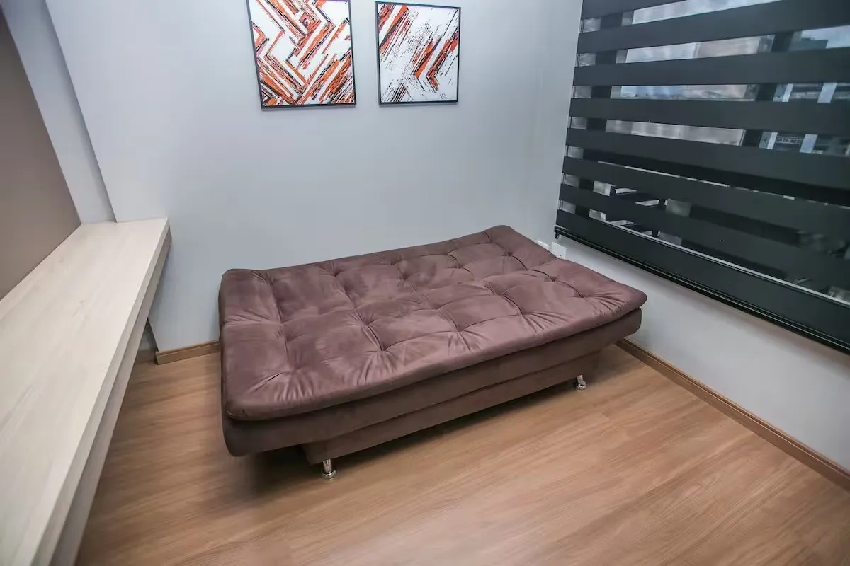 Studio de 28 m² com cozinha americana e sacada de vidro — photo 35