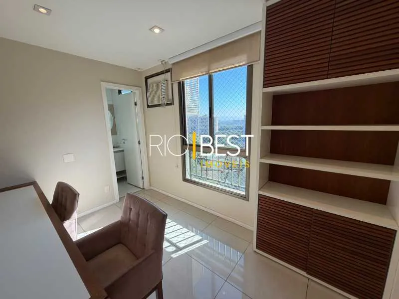 Apartment with 4 suites and a glassed-in balcony — photo 15