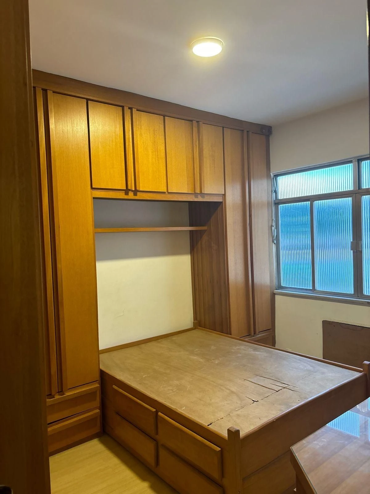 Unfurnished 2-bedroom apartment with a separate kitchen — photo 3