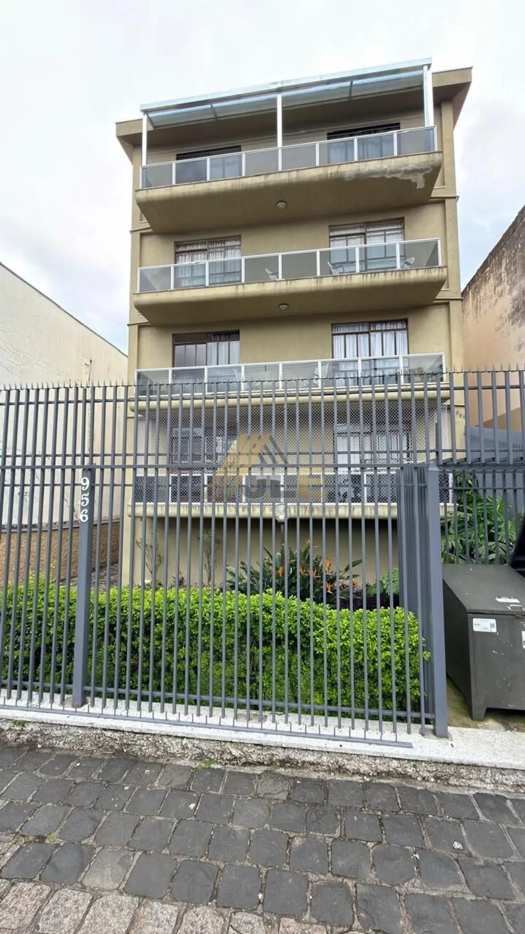 3-bedroom apartment with a home office in Curitiba — photo 7