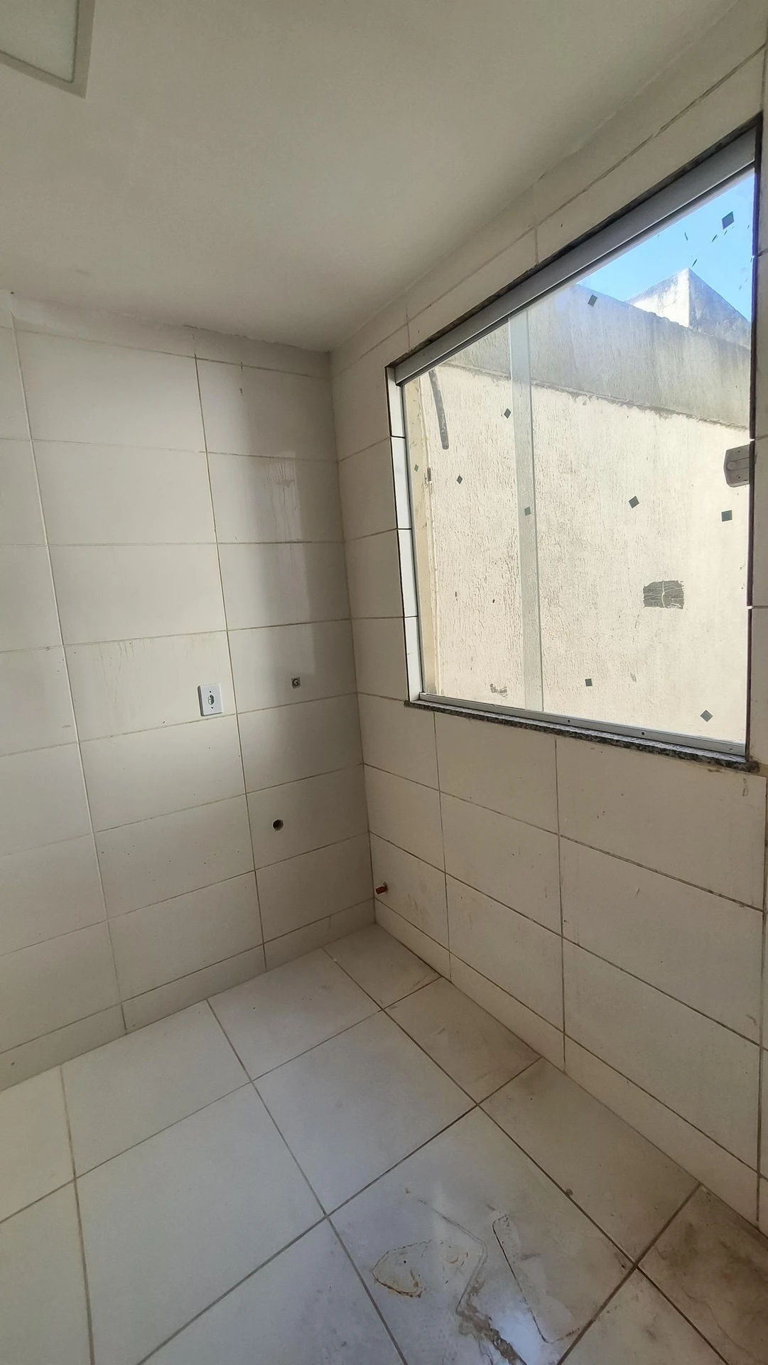 2-bedroom unfurnished apartment with closed kitchen — photo 46