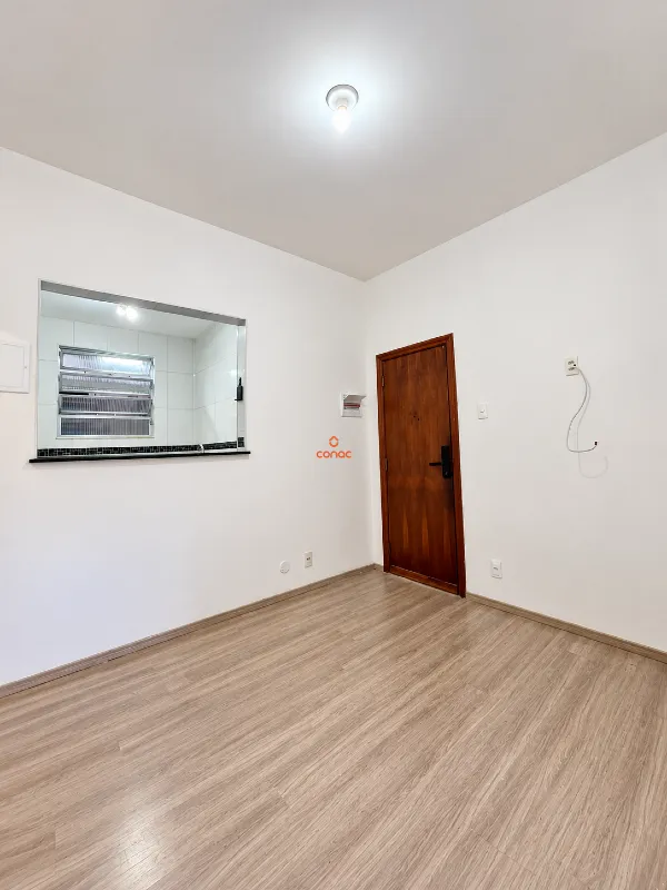 Apartment on the 1st floor with wood or laminate floors — photo 6