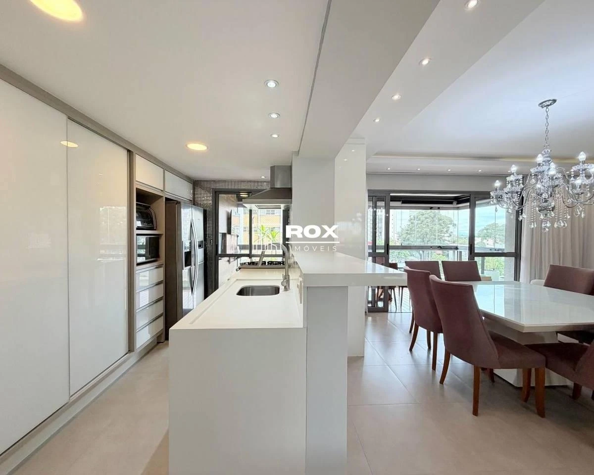 Мебльована квартира з 3 спальнями-сюїтами на 167 м² — photo 16