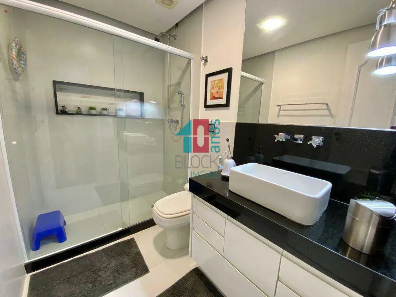 Furnished apartment with 4 bedrooms and 4 bathrooms — photo 10