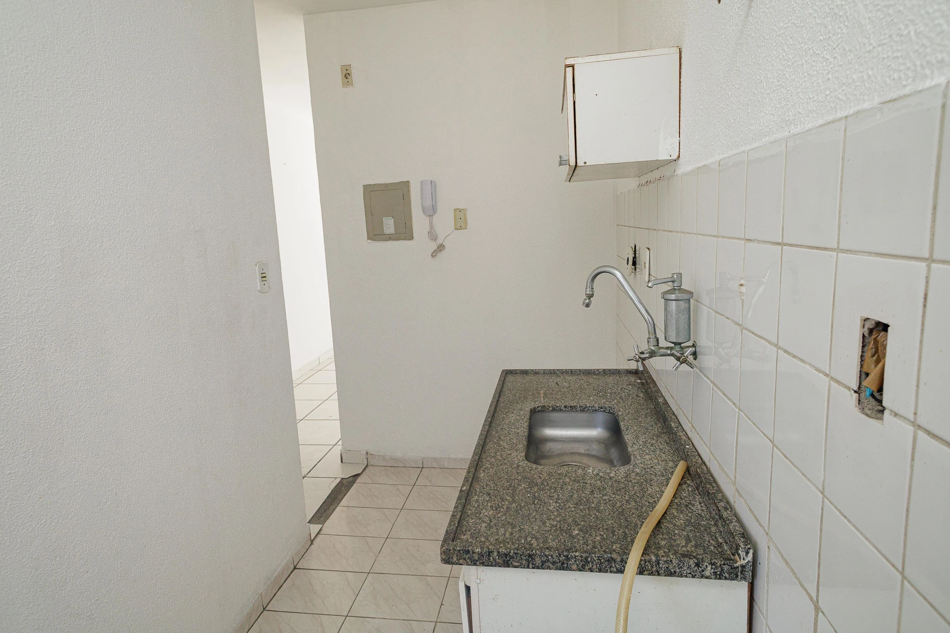 Unfurnished apartment with 2 bedrooms and 1 parking spot — photo 14