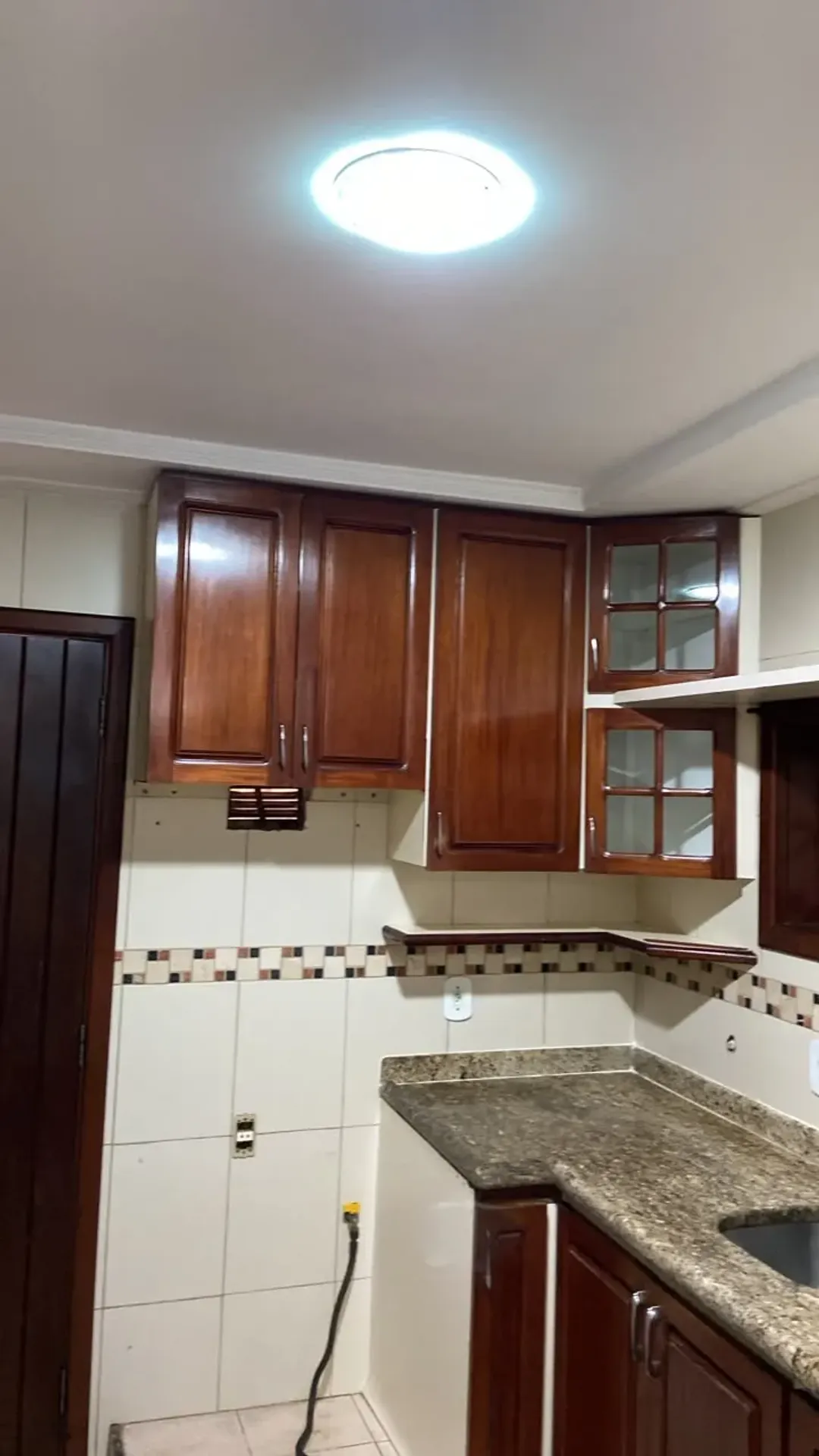 317 m² house with 3 suites, balcony grill and 3 parking — photo 8
