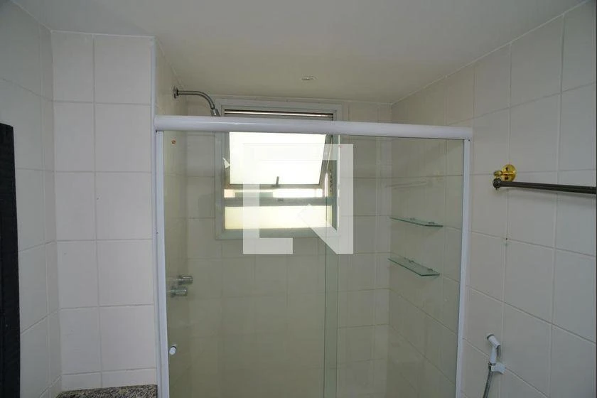 3-bedroom apartment in a building with a gym — photo 28