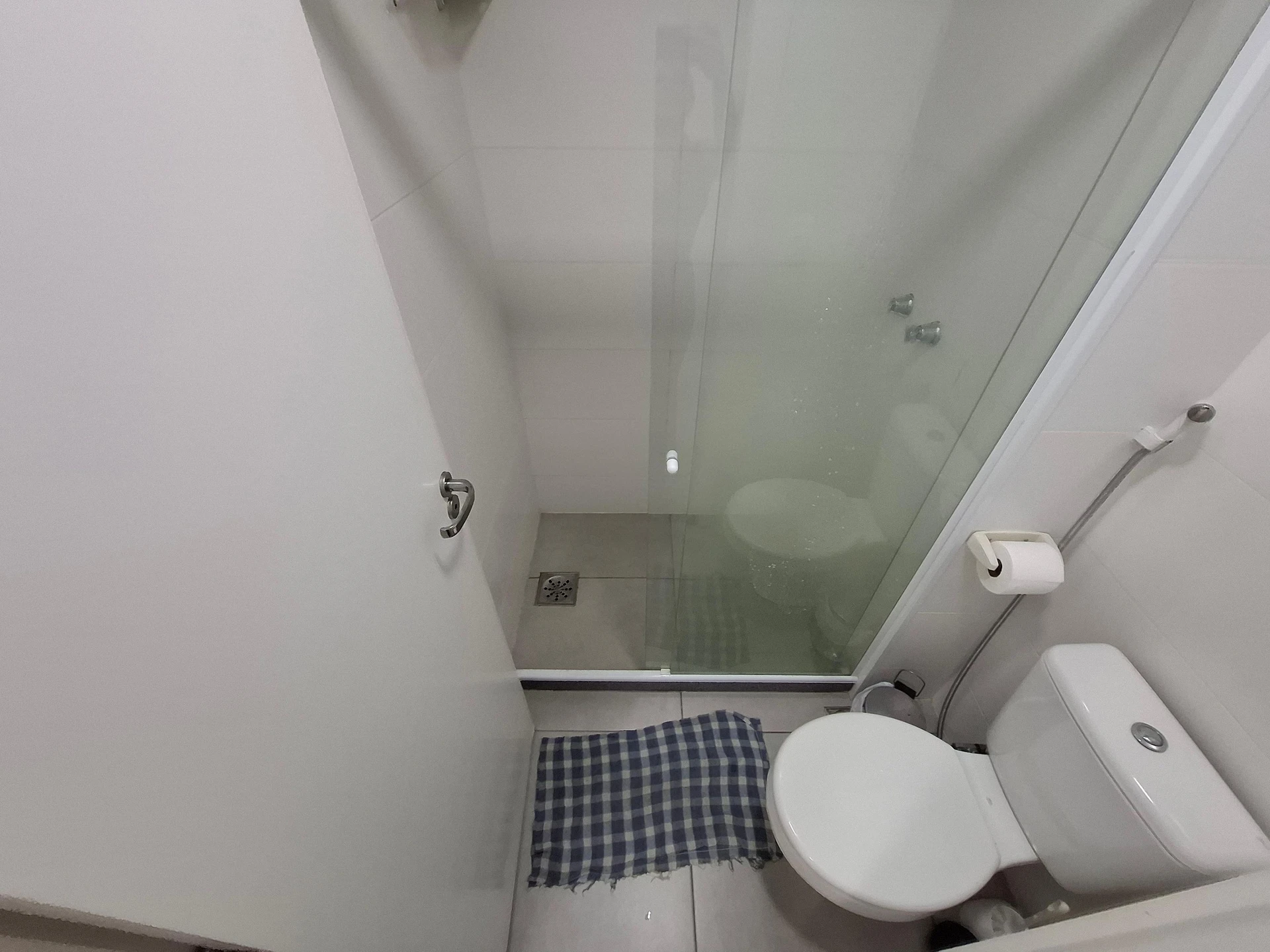 Furnished apartment with home office and balcony — photo 34