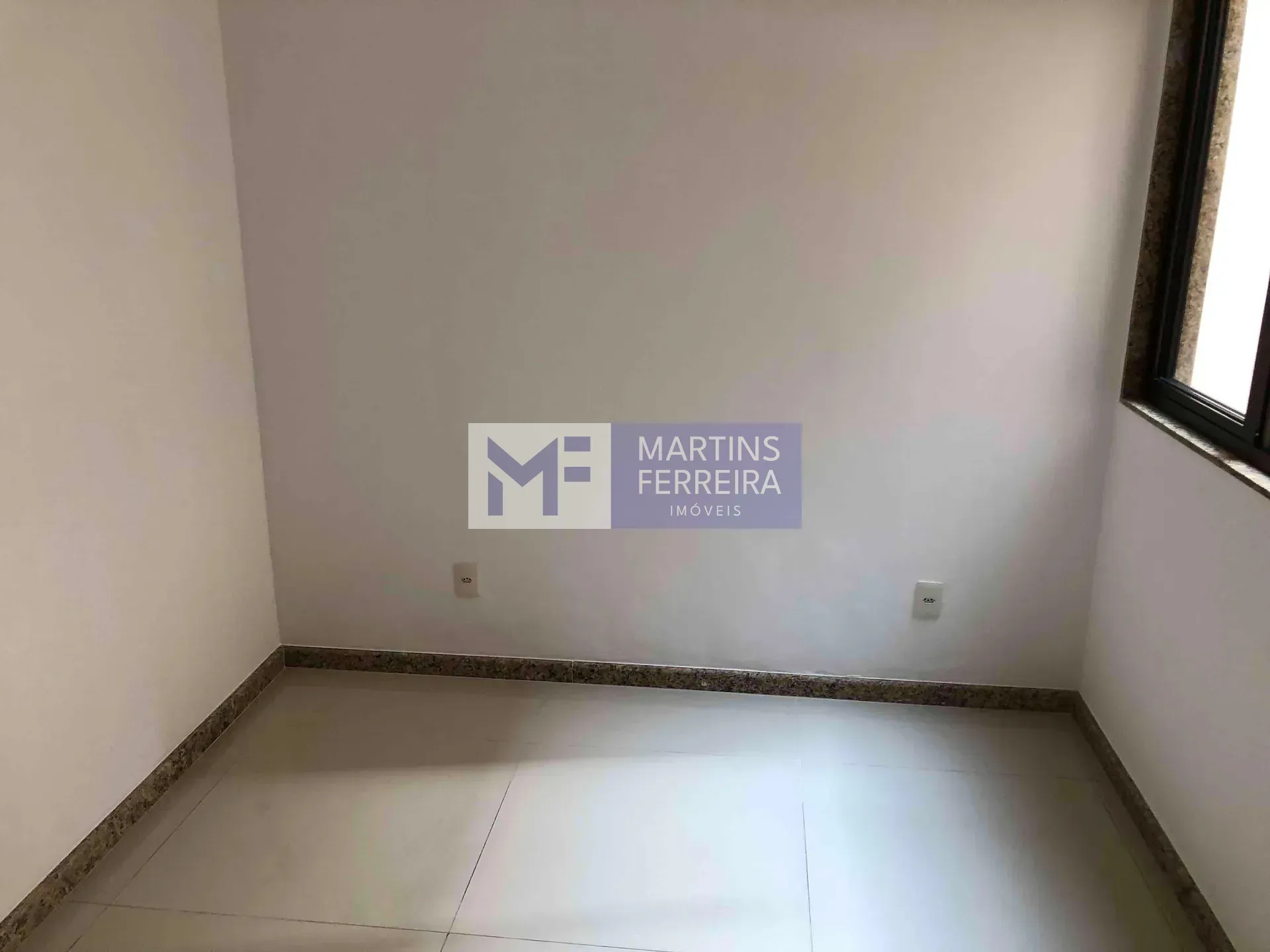 Apartamento no 1º andar com varanda envidraçada — photo 35