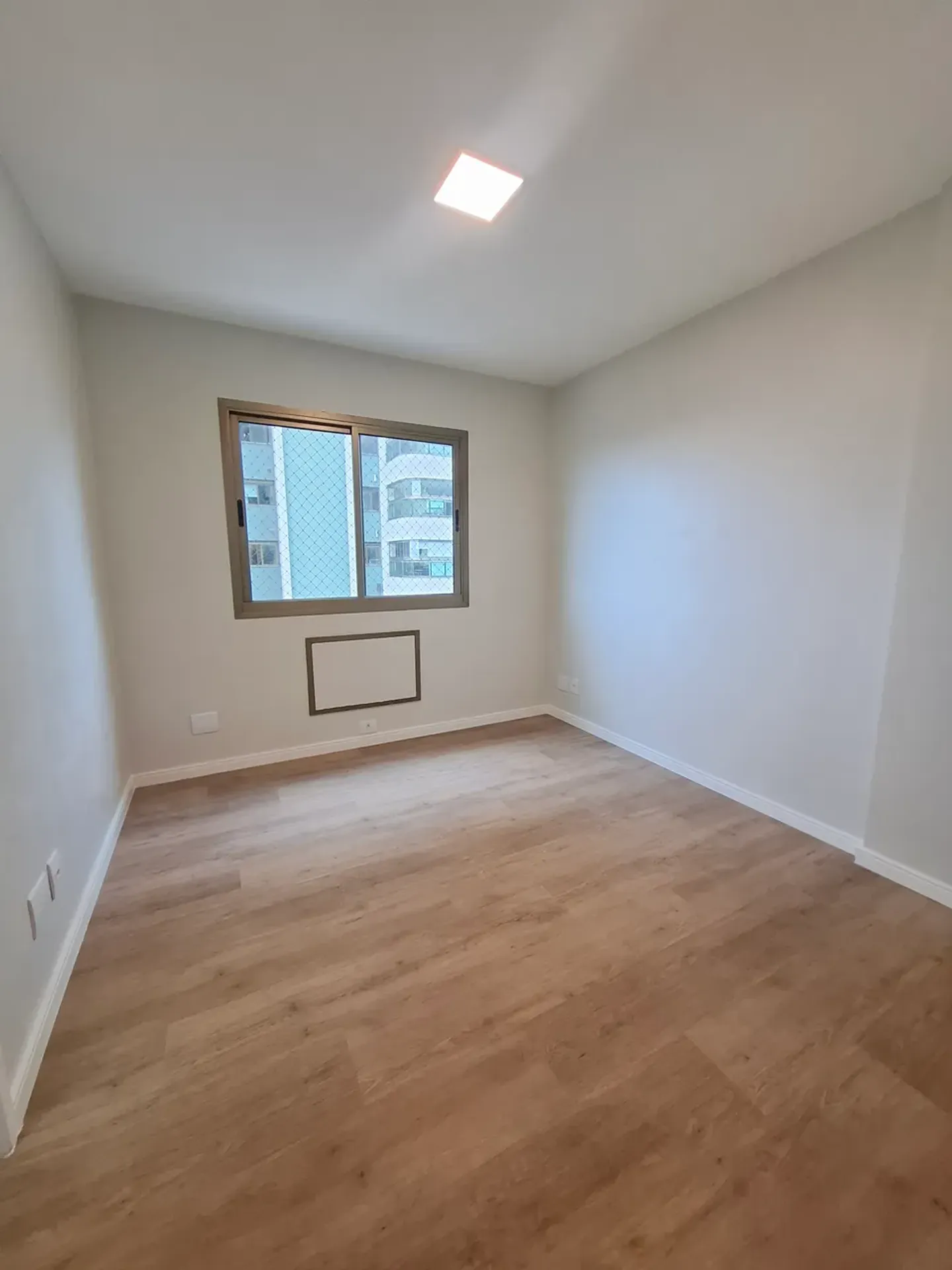Apartment, 160 m², with floor-to-ceiling windows — photo 11