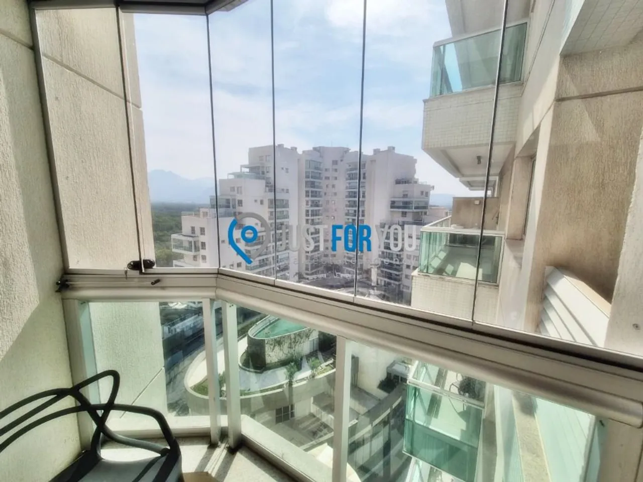 1-bedroom apartment with a balcony and 55 m² — photo 8