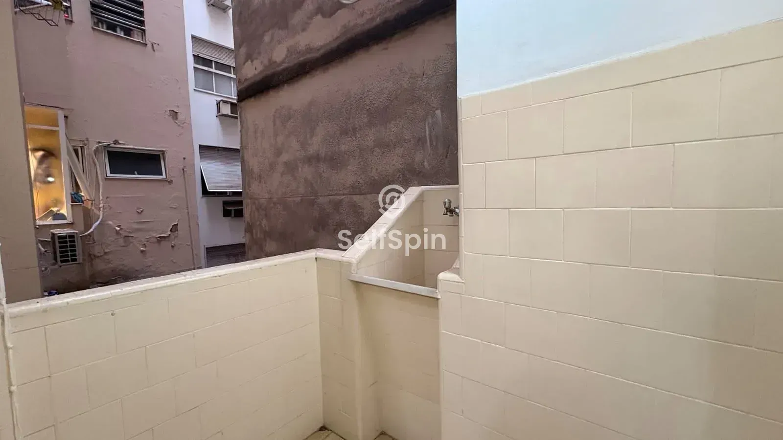 Unfurnished 2-bedroom apartment with 1 parking spot — photo 10