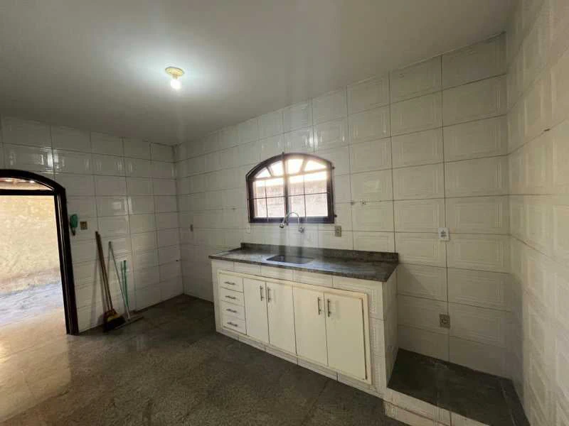 Casa de 3 quartos com espaço de home office, Vargem Pequena
