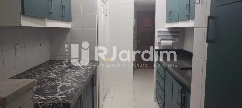 4-bedroom apartment with 200 m² on the 2nd floor — photo 11