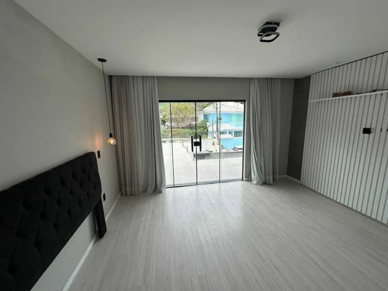 Casa com 4 suítes e 292 m², com 3 vagas e churrasqueira — photo 23