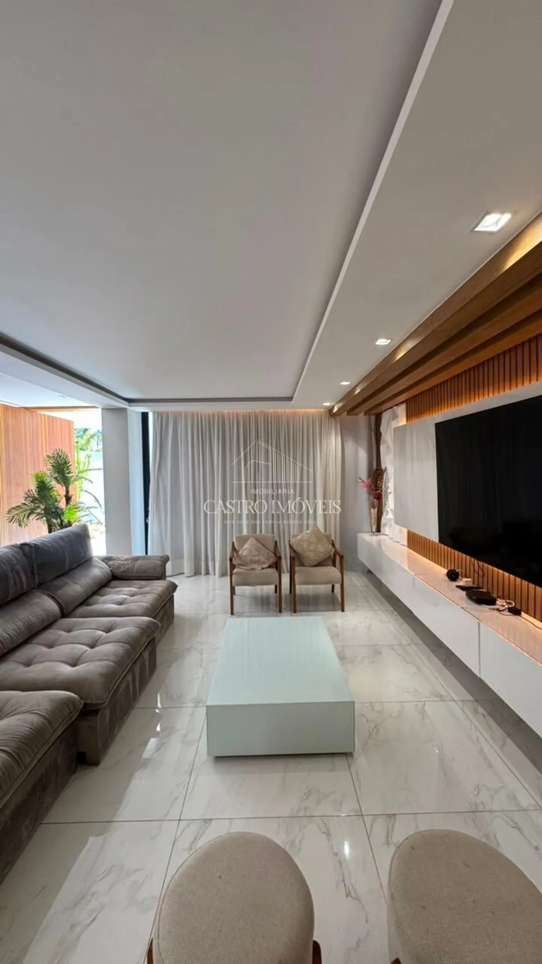 540 m² triplex house with 4 en-suite bedrooms — photo 3